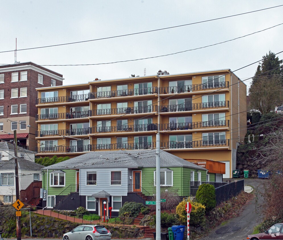 Primary Photo - 1818 Bigelow Ave N