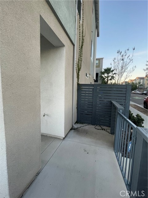 Foto del edificio - 200 N Standard Ave