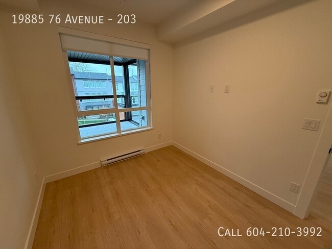 Photo du bâtiment - Brand New Condo in Langley