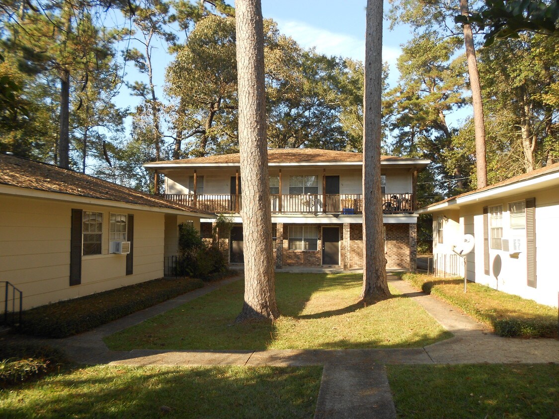 1715 Mamie St, Hattiesburg, MS 39401 Apartments in Hattiesburg, MS
