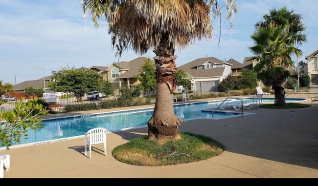 Building Photo - 8716 Wood Stork Dr