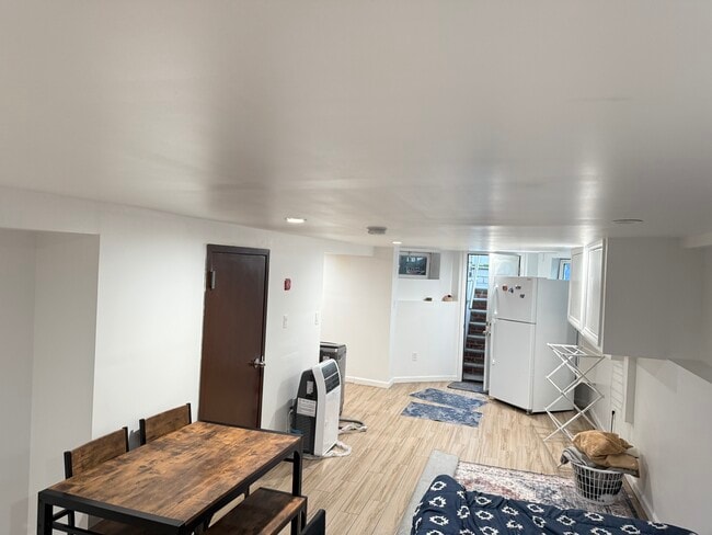 Building Photo - 13202 Atlantic Ave