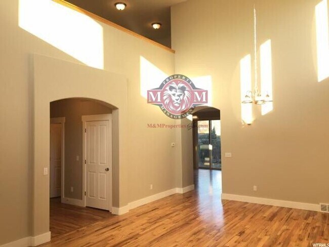 Foto del edificio - Beautiful 4 Bd 2.5 Bath Home in Sandy