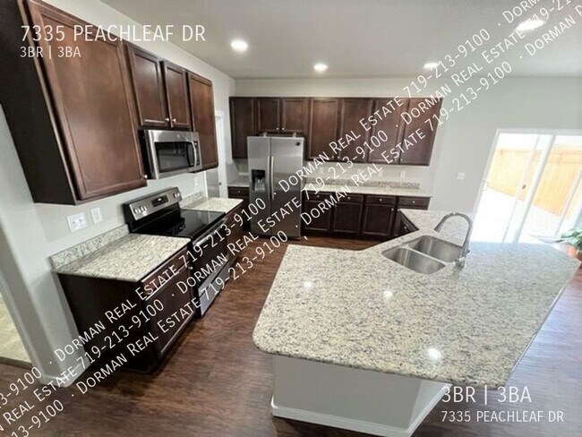 Foto del edificio - 7335 Peachleaf Dr