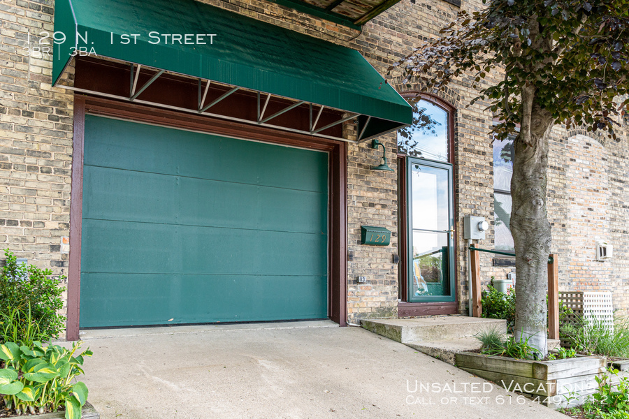 Primary Photo - 129 N 1st St