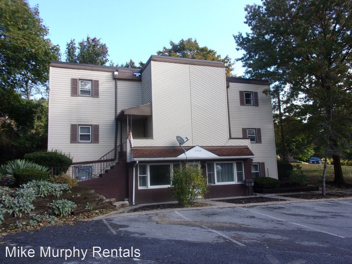 Primary Photo - 5200 Earl Dr