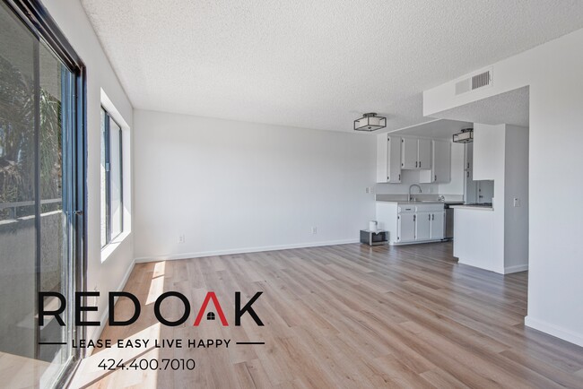 Building Photo - Stylish Updated Two Bedroom with Private B...