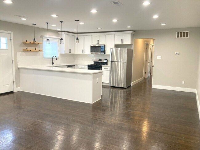 Foto del edificio - 8103 Langdon St