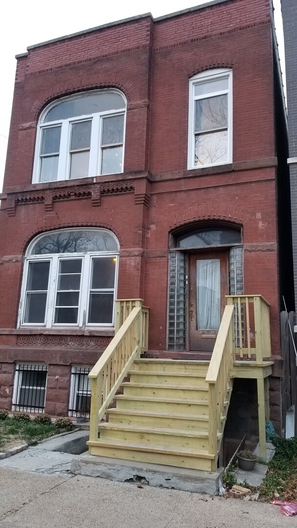Building Photo - 2046 W Thomas St