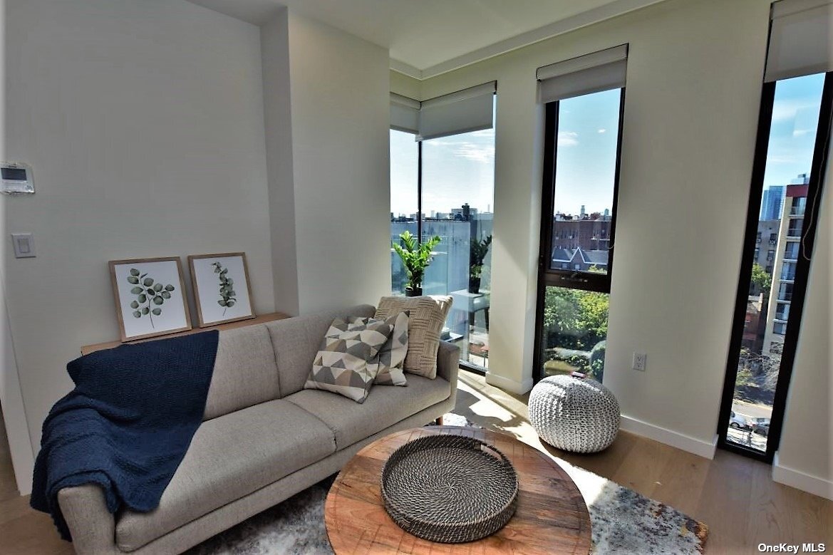 Foto principal - 41-26 44th St