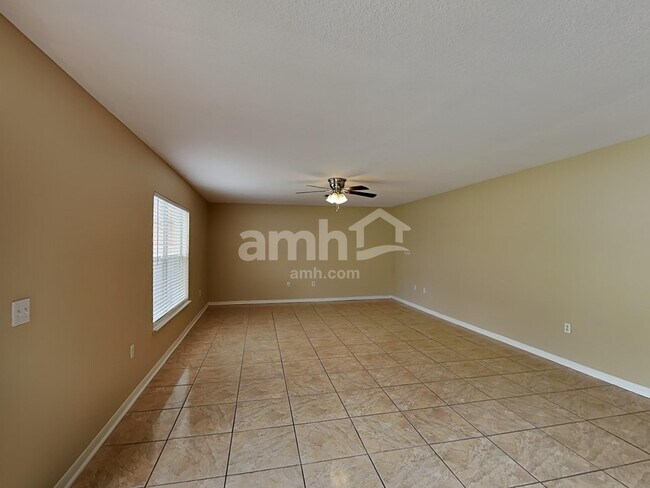 Foto del edificio - 31810 Parkdale Dr