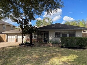 Building Photo - 4810 Hummingbird St