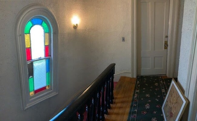 Building Photo - 7 University Pl