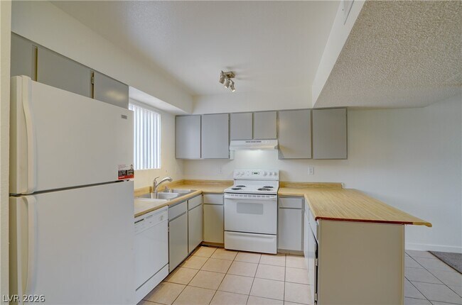 Foto del edificio - 3536 Rio Robles Dr