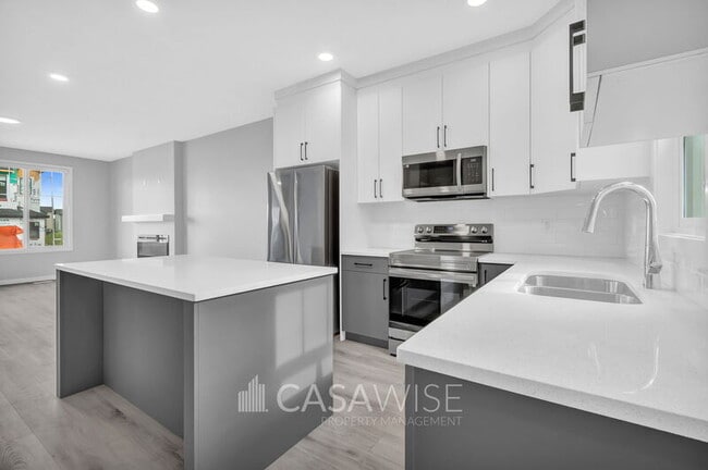 Building Photo - 6006 Naden Landing NW