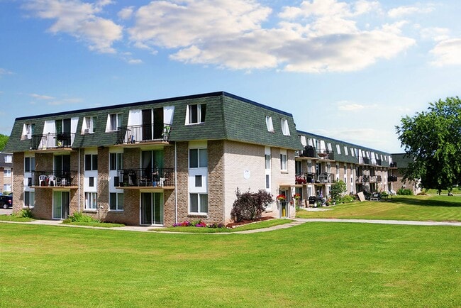 Photo du bâtiment - Bruce Manor Apartments