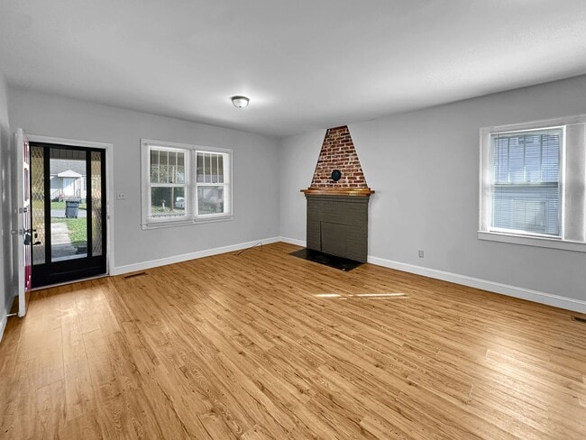 Photo - 3 bedroom/2 bath home!