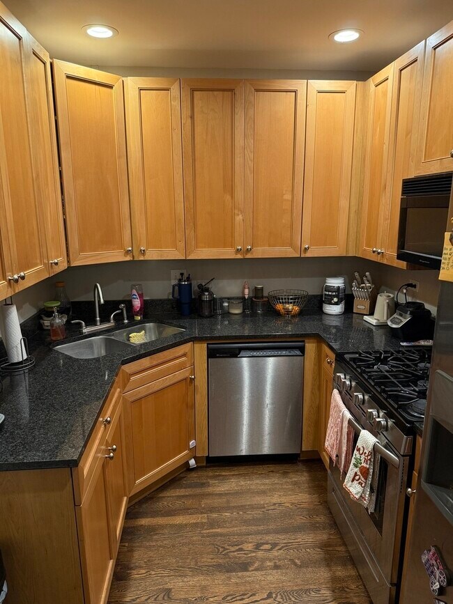 Foto del edificio - 1155 W Grace St