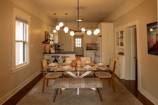 Foto del edificio - 112 E 16th St