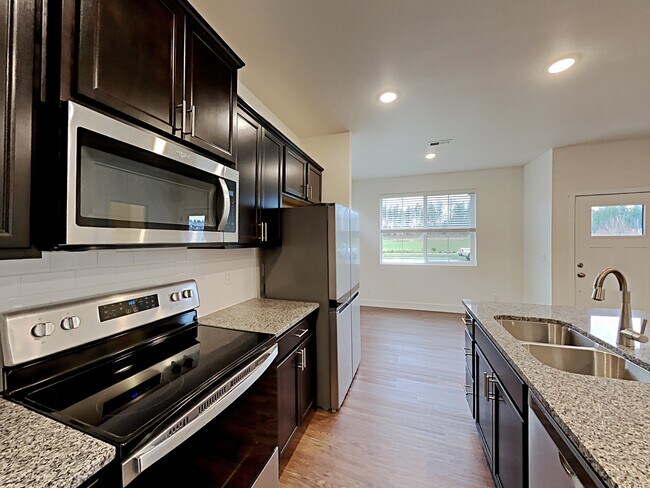Building Photo - 33118 Ten Trails Parkway SE