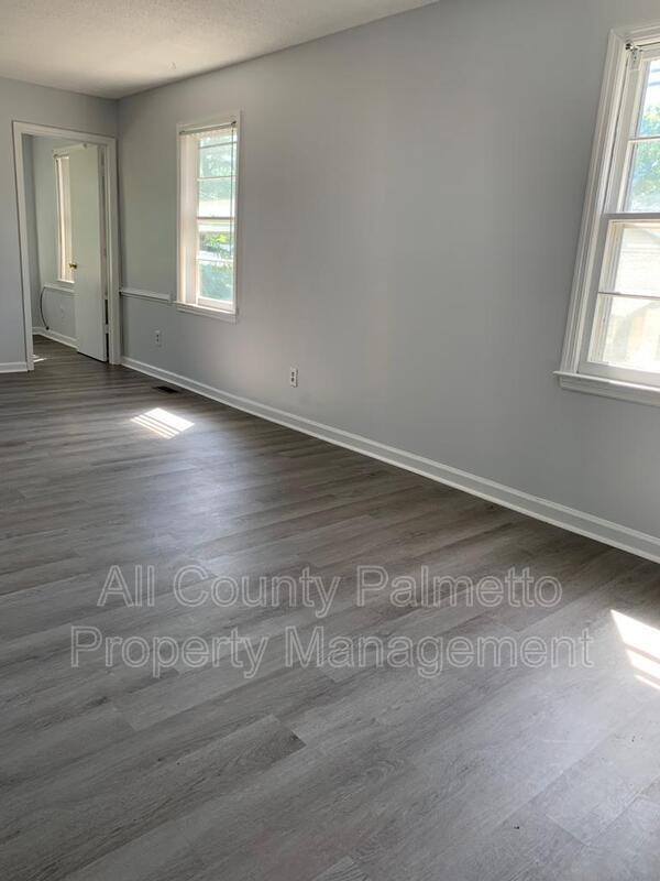 Building Photo - 105 S Merriman Rd