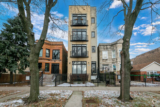 Building Photo - 3416 W Franklin Blvd