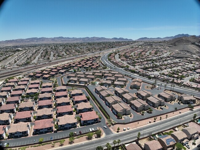 3D Exterior - The Townhomes at Horizon Ridge