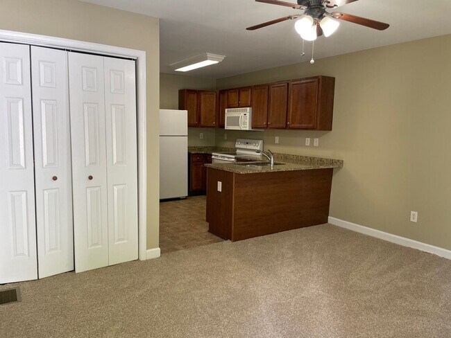 Building Photo - 1276