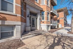 Foto del edificio - 627 Clara Ave