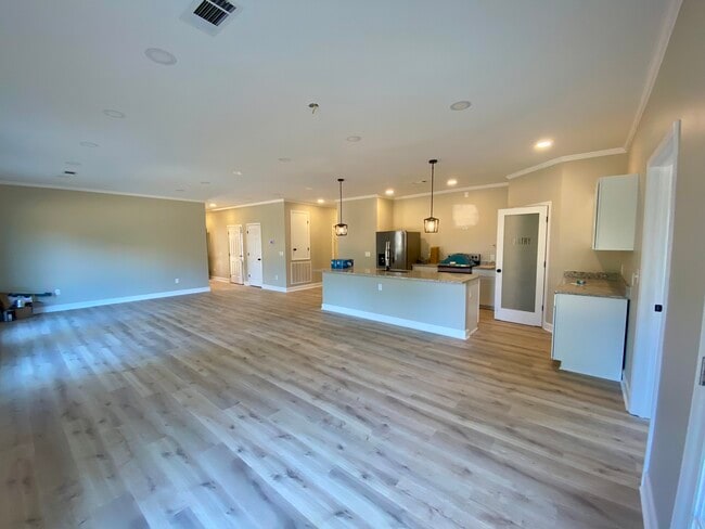 Photo - 230 Sylvan Rd House