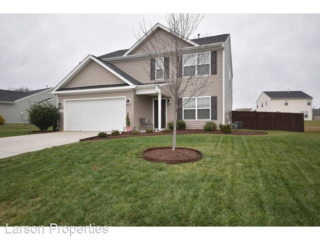 Primary Photo - 4 br, 2.5 bath House - 7316 Scenic Village...