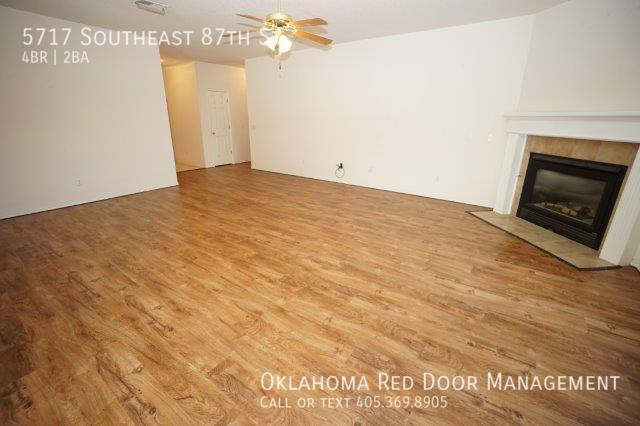 Building Photo - 5717 SE 87th St