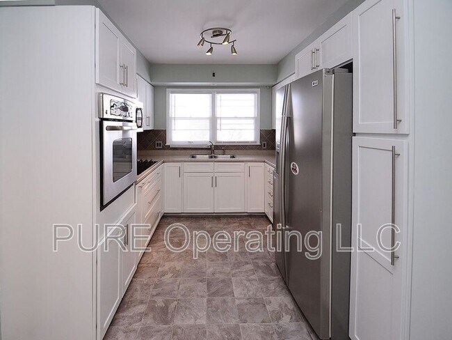 Foto del edificio - 4921 Bancroft St