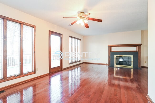 Foto del edificio - 123 Tiger Ln