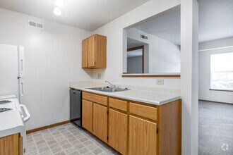 1 BR, 1 BA - 750SF - Kitchen - Waterford Pointe