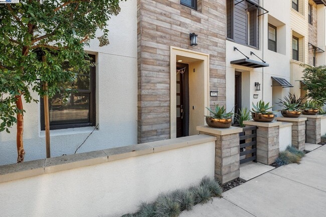 Building Photo - 3552 Peralta Blvd