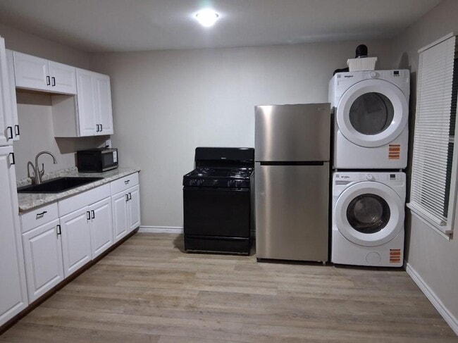 Foto del edificio - 521 Montagu Ave W