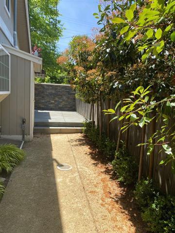 Foto principal - 730 University Dr