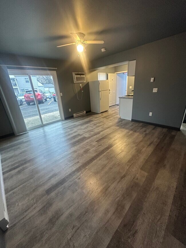 Foto del edificio - 530 E 3rd St