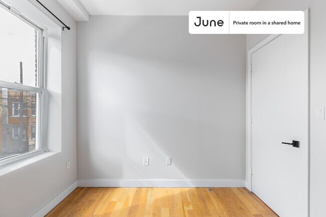 Foto del edificio - Room in Shared 5 bed/2 bath home