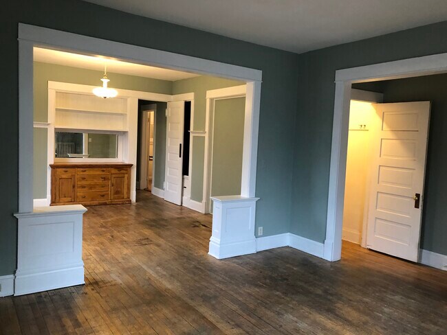 Foto del edificio - 822 W 35th St