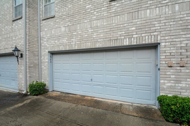 Foto del edificio - 664 Wilcrest Dr