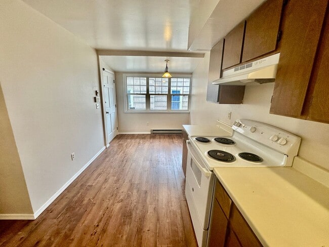 Foto del edificio - 808 W Augusta Ave