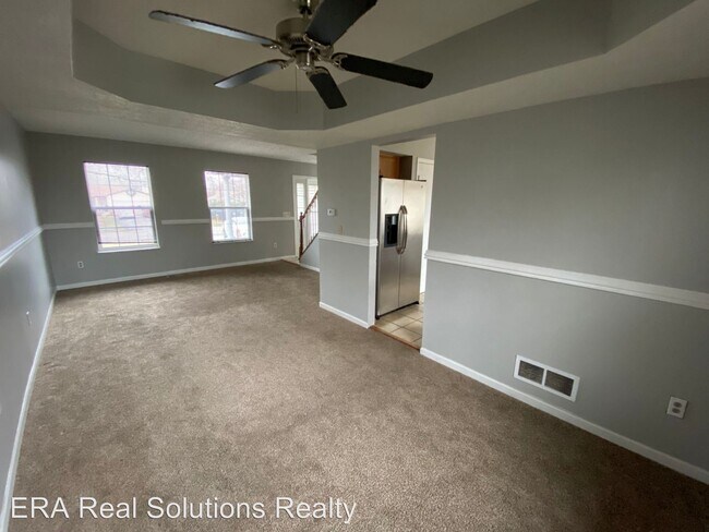 Building Photo - 4 br, 2.5 bath House - 1950 Dyer Road 1950