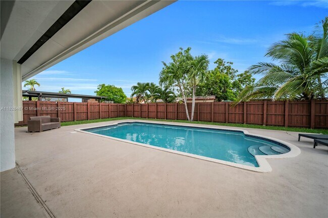 Foto del edificio - 14795 SW 174th St