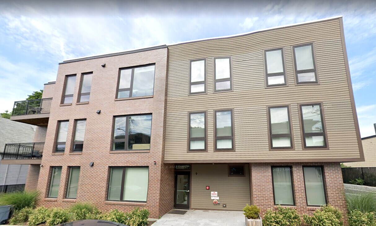 Primary Photo - 9 Glencoe St