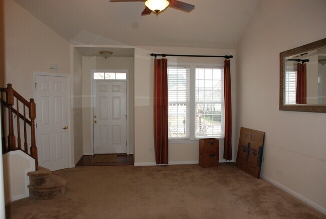 Foto del edificio - Well Maintained Townhome in Colonial Heritage in Williamsburg