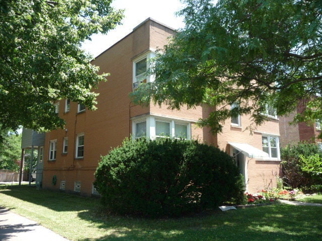 Primary Photo - NORTH SIDE - Spacious 2BD/1BTH unit for rent!