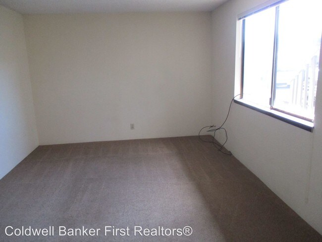 Foto del edificio - 1027-1027 SW Puff Ln