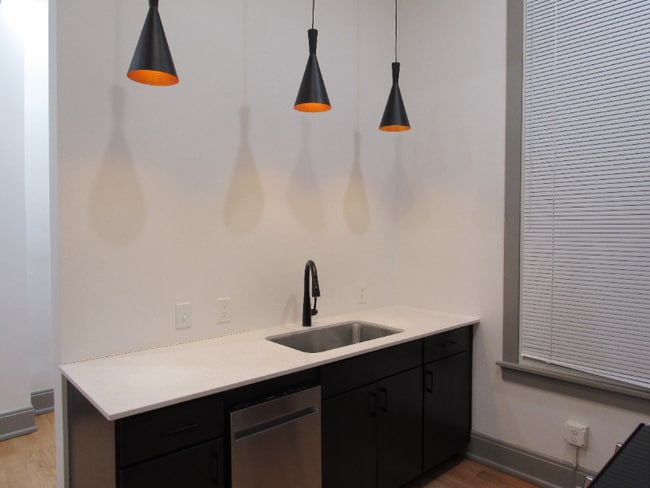 Photo - 1725 Elm St Apartment